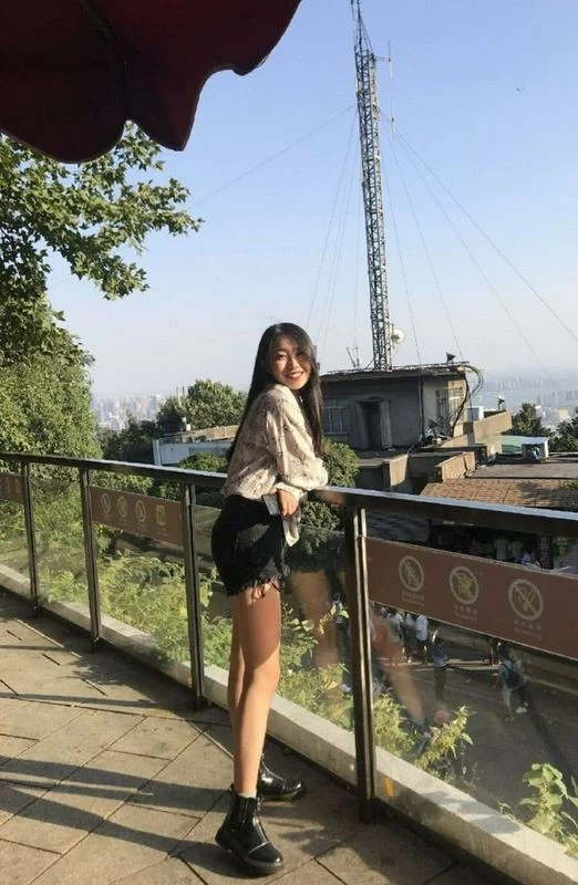 小BB的确很小！貌似很嫩！不知道骑着什么感觉[18P]