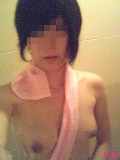 ８年级正妹暖暖火辣自拍投稿[11P]