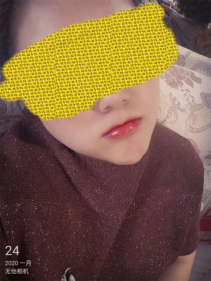 拿下老婆派来照jian顾shi的闺蜜，和闺蜜的闺蜜3P，魔都打工人的性福生活，附生活照及验证15P[15P]