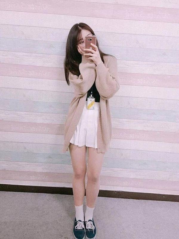 清纯高颜值少女，一样是主人的胯下玩具，学生妹就是青春放荡啊[18P]