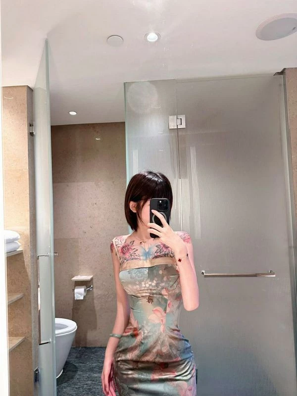 分享一位极品纹身大屁股美女[19P]