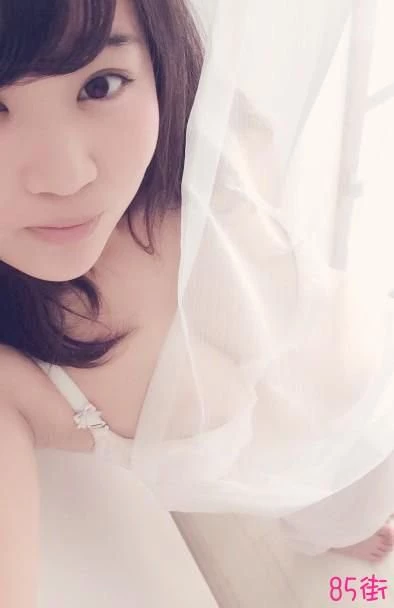 女高中生掰穴自拍～惊见处女膜！[17P]