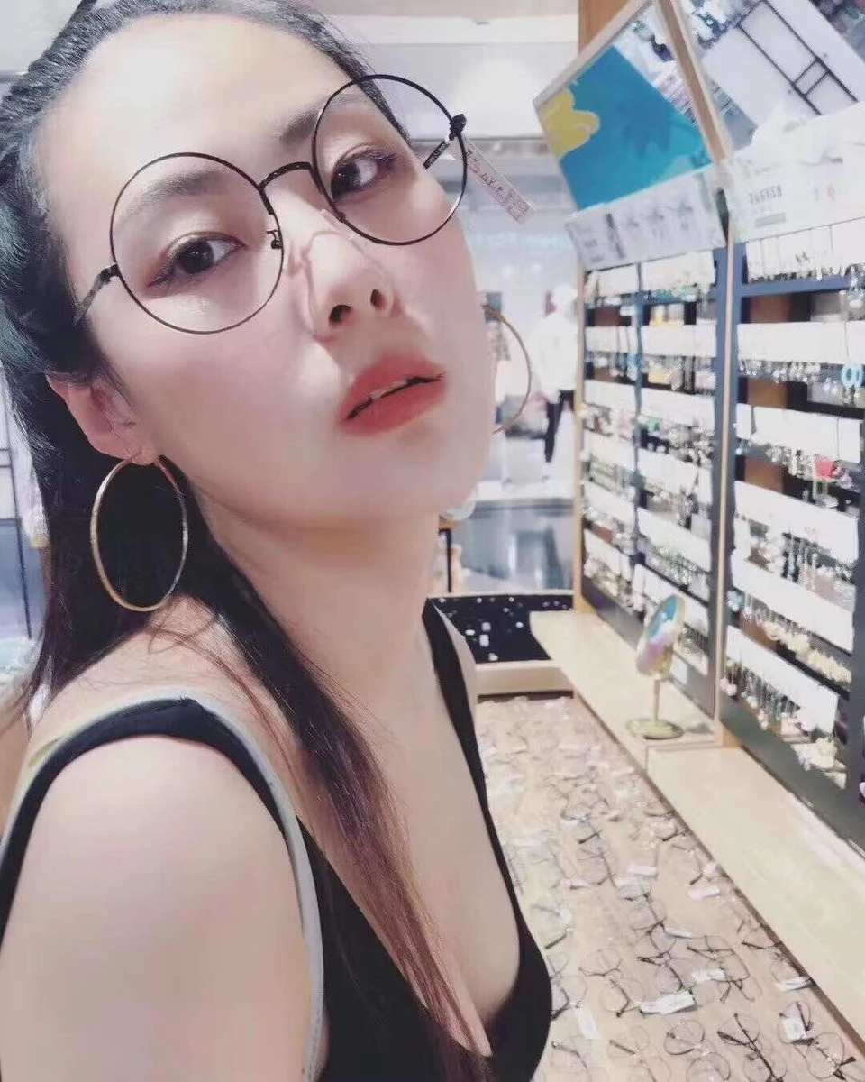 素人少妇人妻这眼神就很骚［13P］[13P]