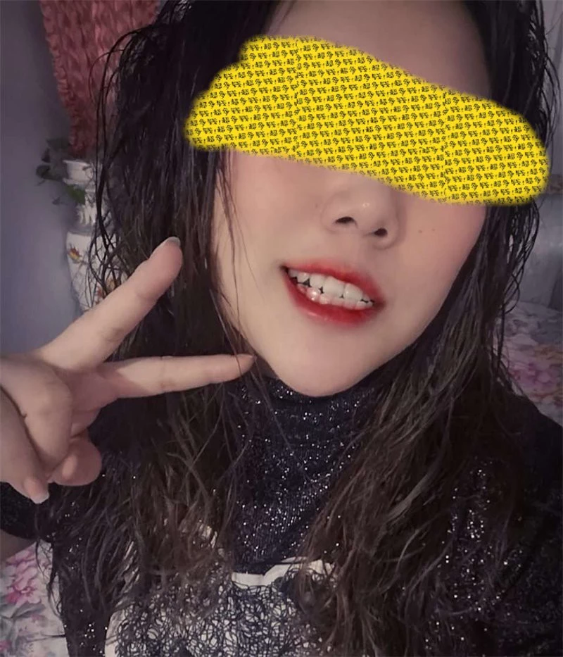 拿下老婆派来照jian顾shi的闺蜜，和闺蜜的闺蜜3P，魔都打工人的性福生活，附生活照及验证15P[15P]