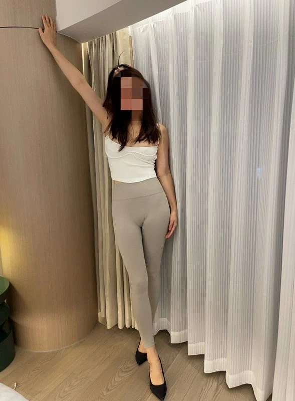 一撸由你以前老男人容易拜倒在石榴裙下，如今会有多少老男人会拜倒在瑜伽裤下[23P]