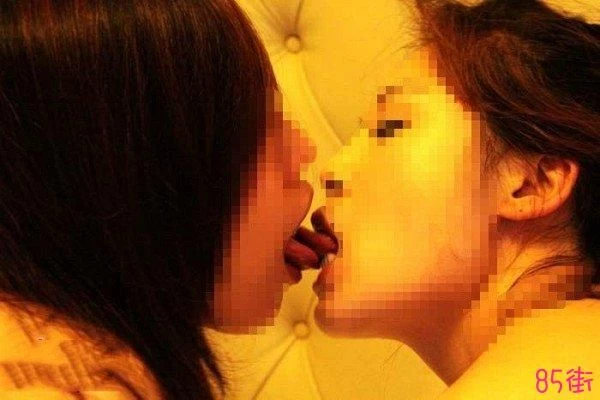 玩夫妇交换游戏[28P]
