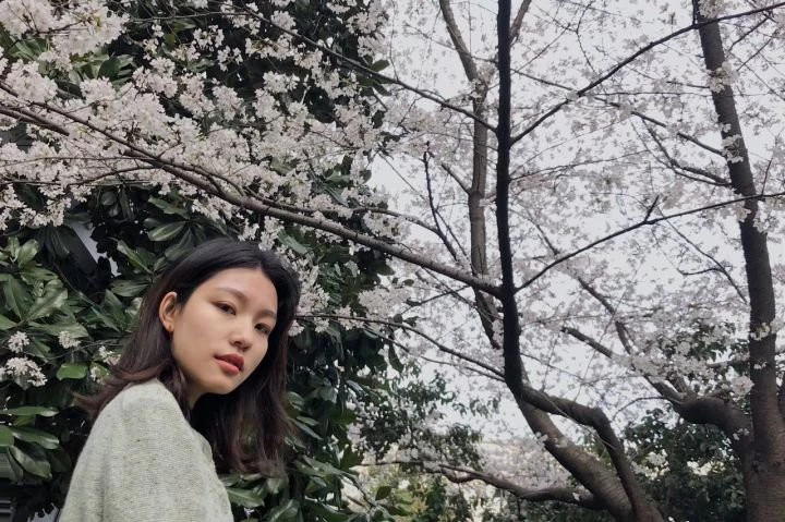 人前清纯少女，人后淫娃性奴15P[15P]