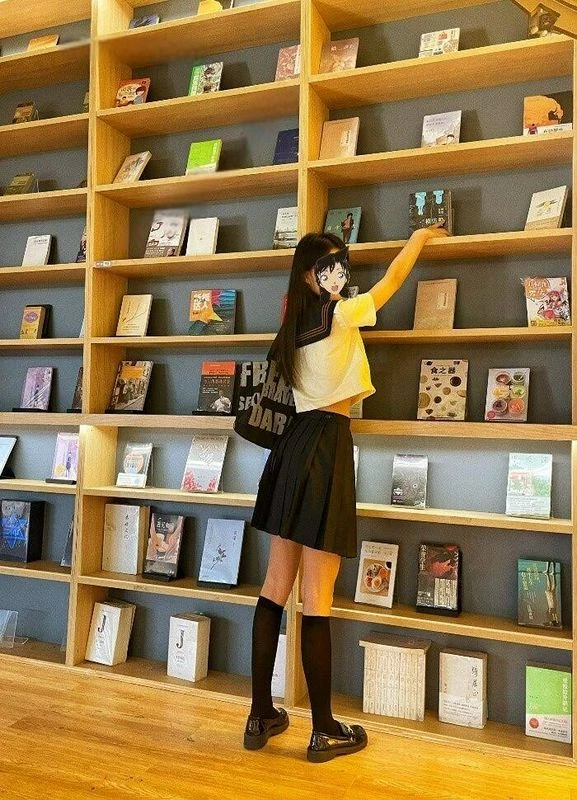 学院风反差真实漏出，带着老婆楼道露出[17P]