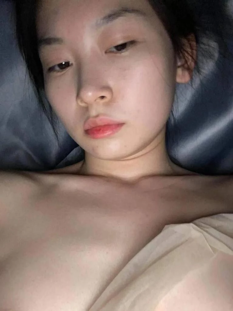 偷吃女大[10P]
