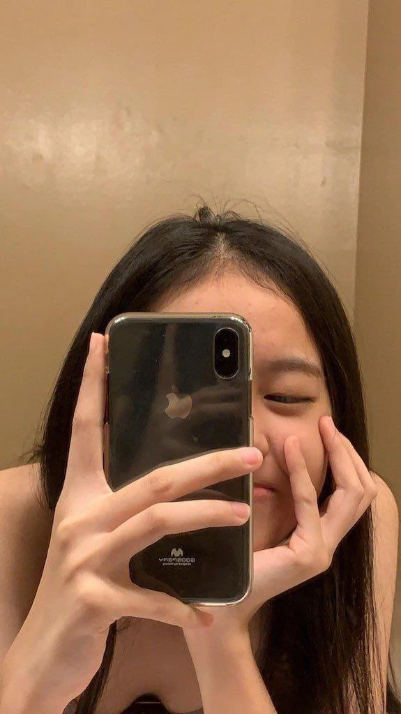 爱自拍的眼镜学妹 [15P]