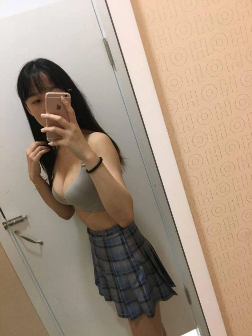 小姐姐户外车震[12P]