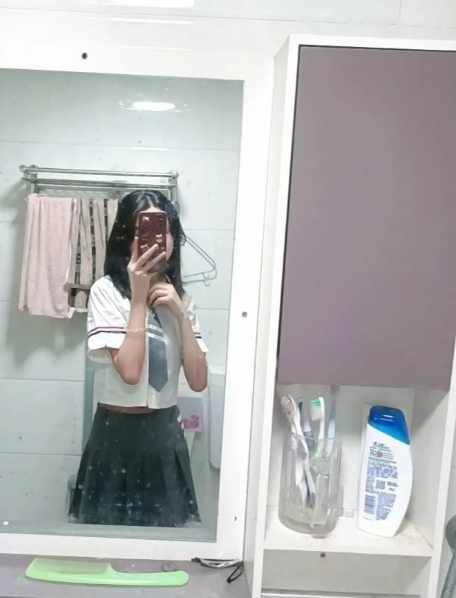 学生的自拍 [10P]