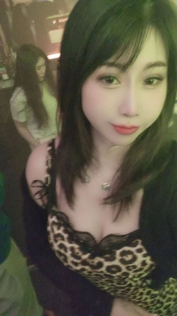 端庄的性感小妹 [48P]