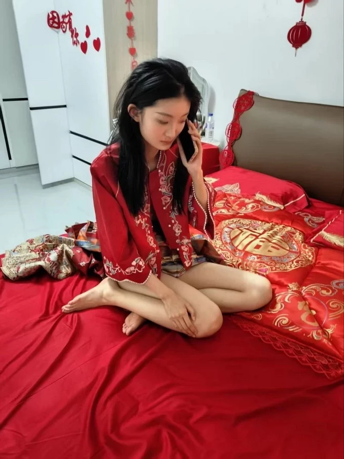 据说是位老师[11P]
