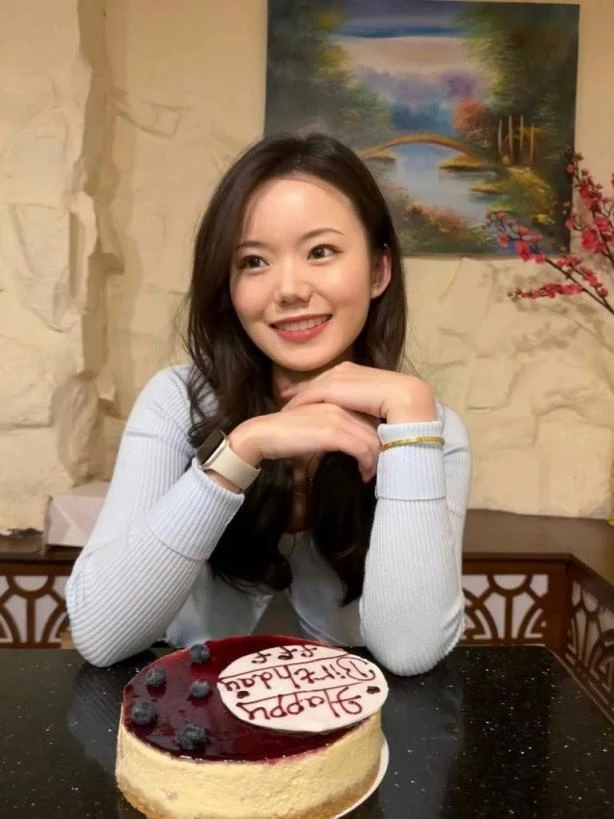 颜值不错的女邻居爱吃鸡[13P]