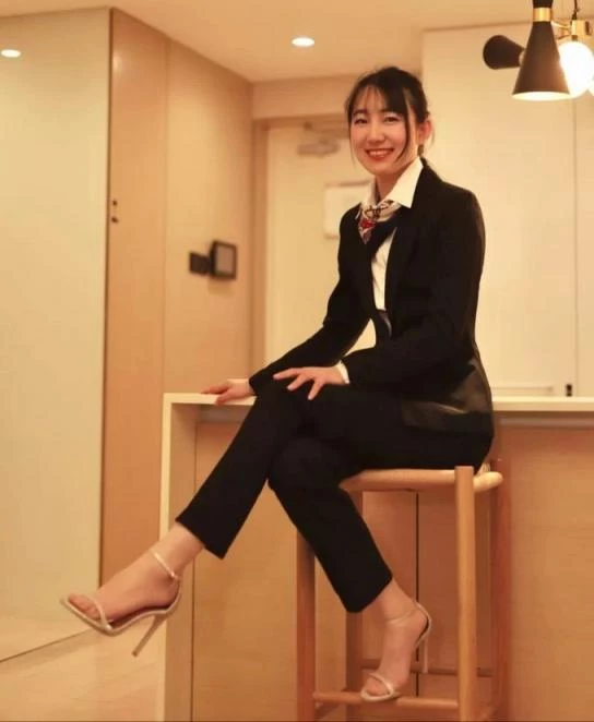 母畜反差婊[13P]