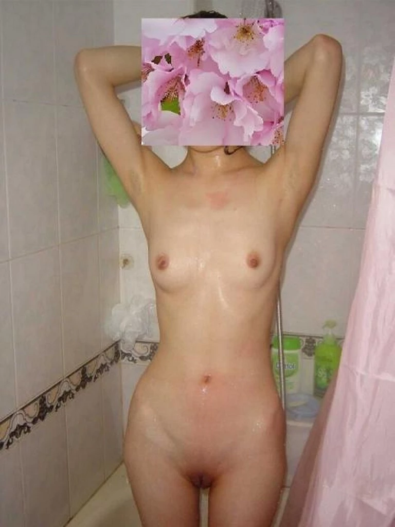 女大生的嫩乳嫩穴 [14P]