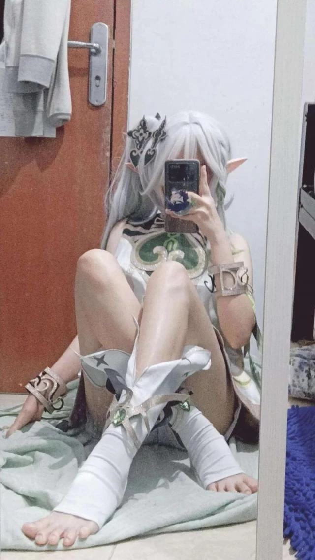 分享05cos老婆[11P]