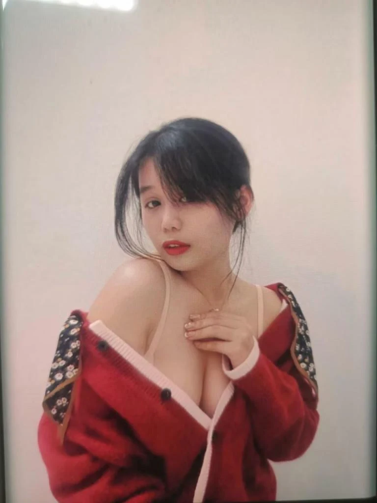 漂亮的大学女友 [12P]