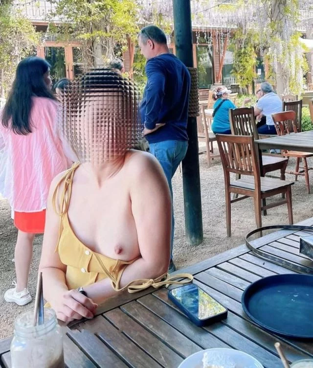 骚媚小狐狸半裸乱窜[16P]