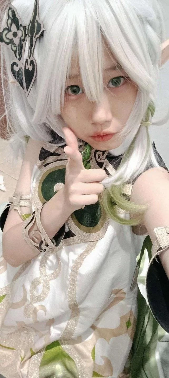分享05cos老婆[11P]
