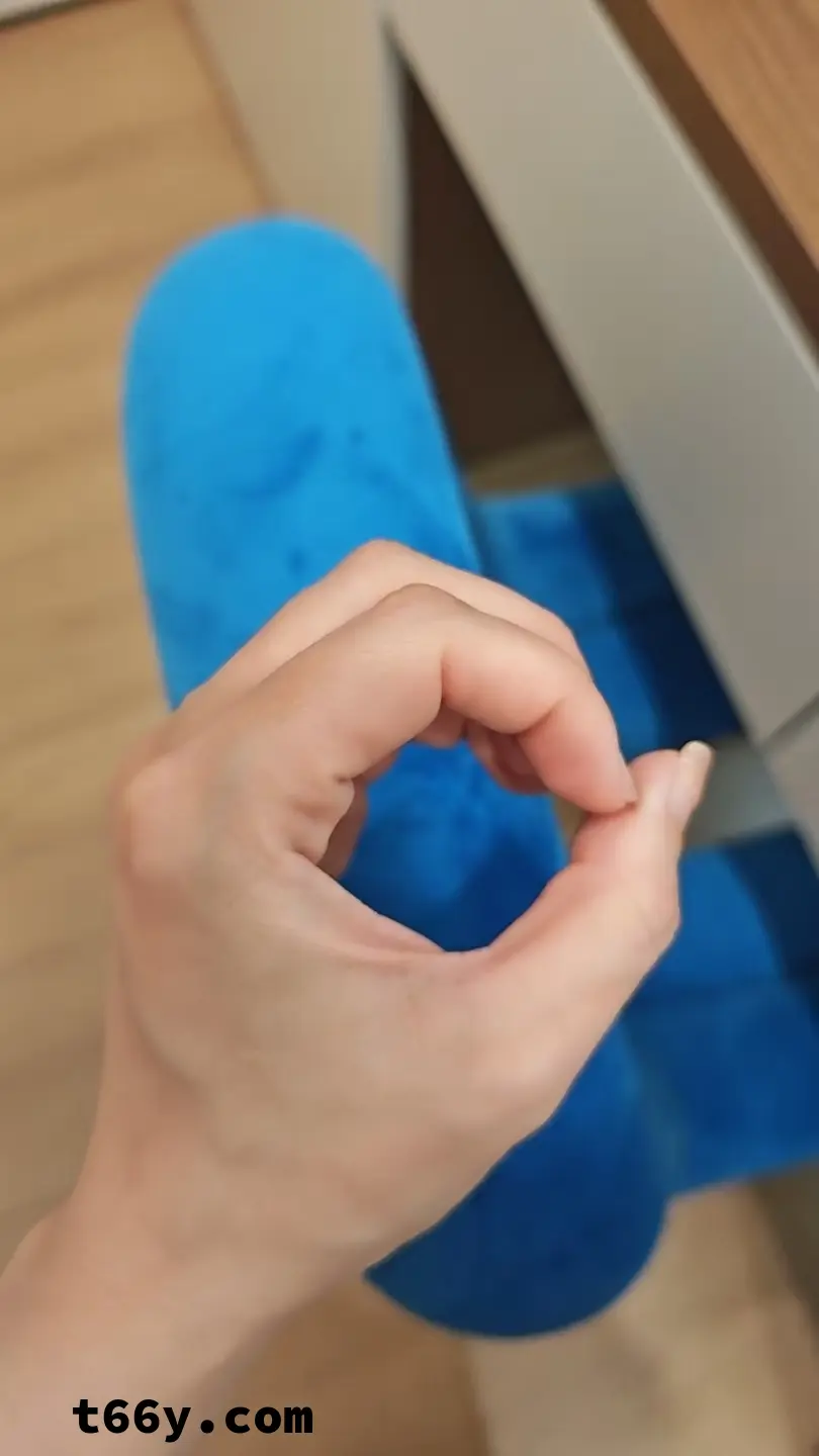 [原创]第六帖，好久没发帖了，按女主要求发一帖情趣内衣自拍，微露脸，0871欢迎交流[手势认证][26P]