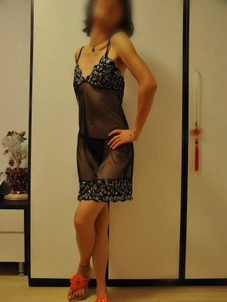 女经理约情人到家里操B[17P]