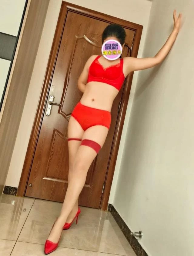 结婚3周年,红衣红鞋红肛塞[12P]