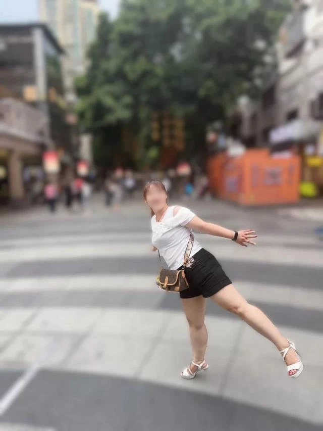 微胖小女友[10P]
